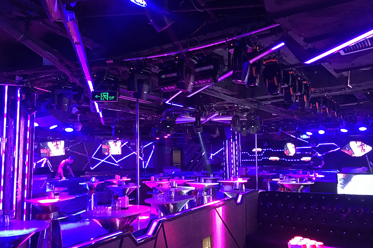 ˳�»���CLUB�ư�