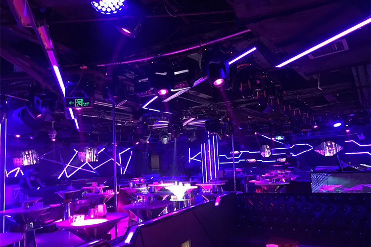 ˳�»���CLUB�ư�