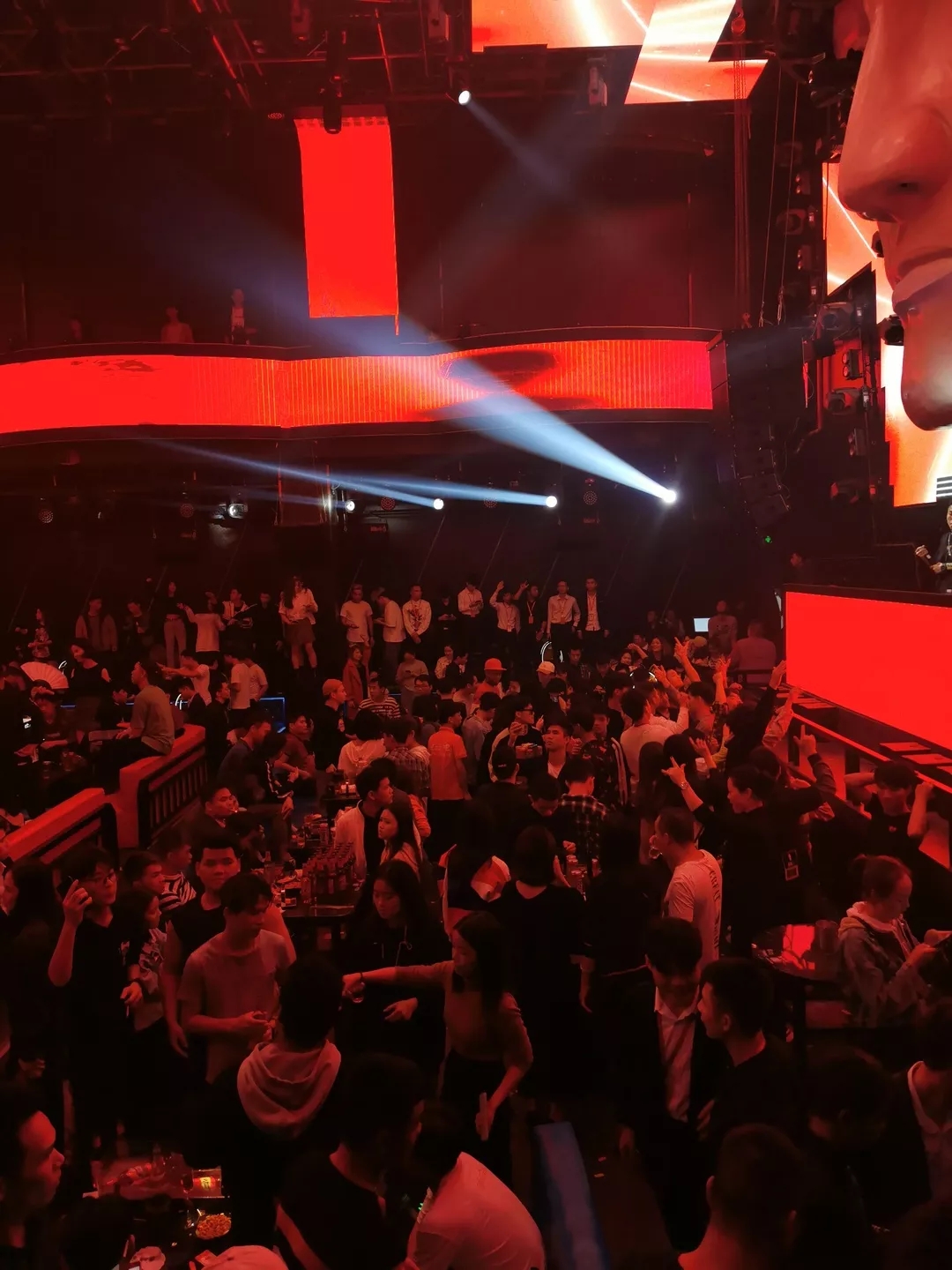 ����ƽ��edc CLUB