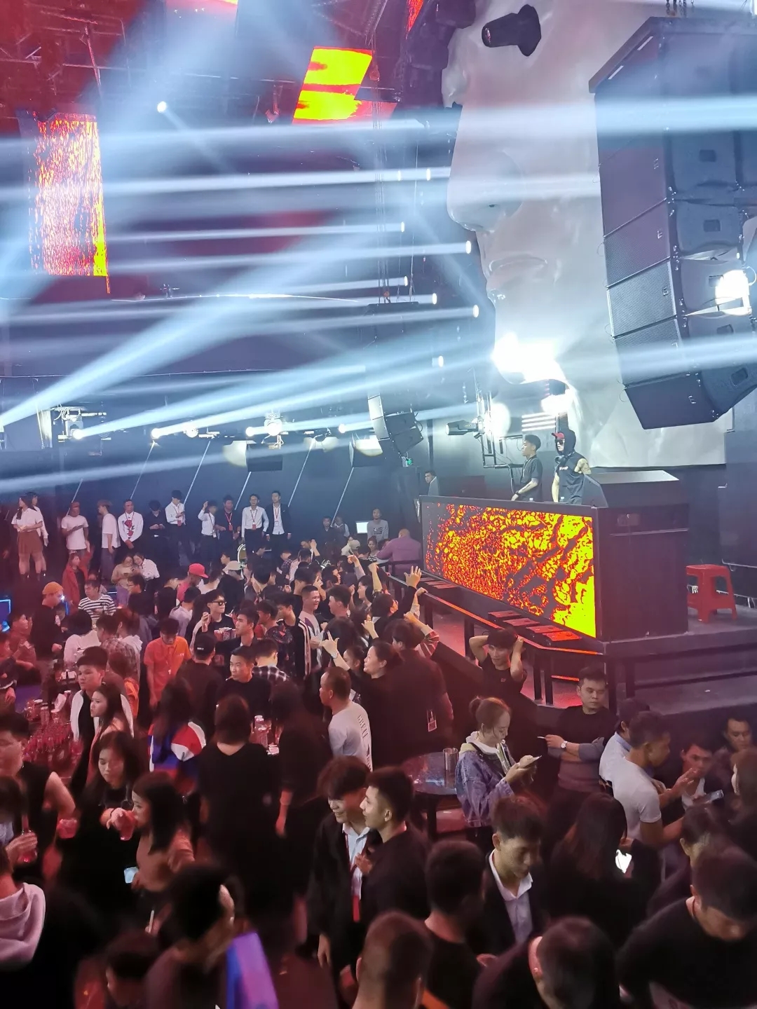 ����ƽ��edc CLUB
